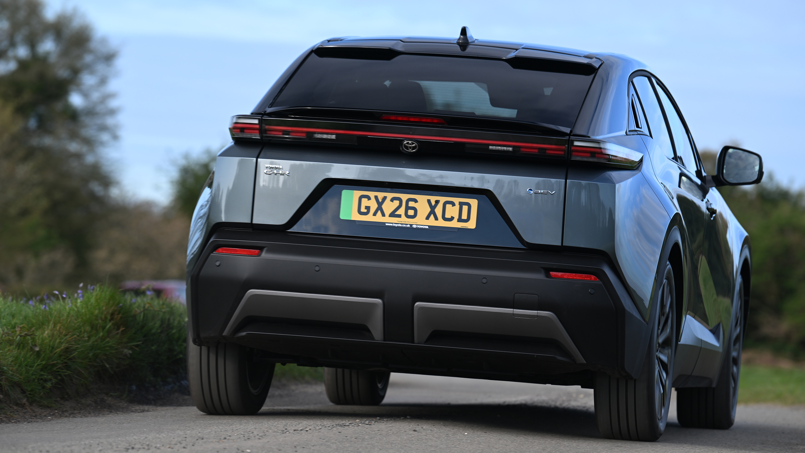 Toyota C-HR+ - rear cornering 