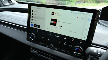 Toyota C-HR+ - infotainment screen