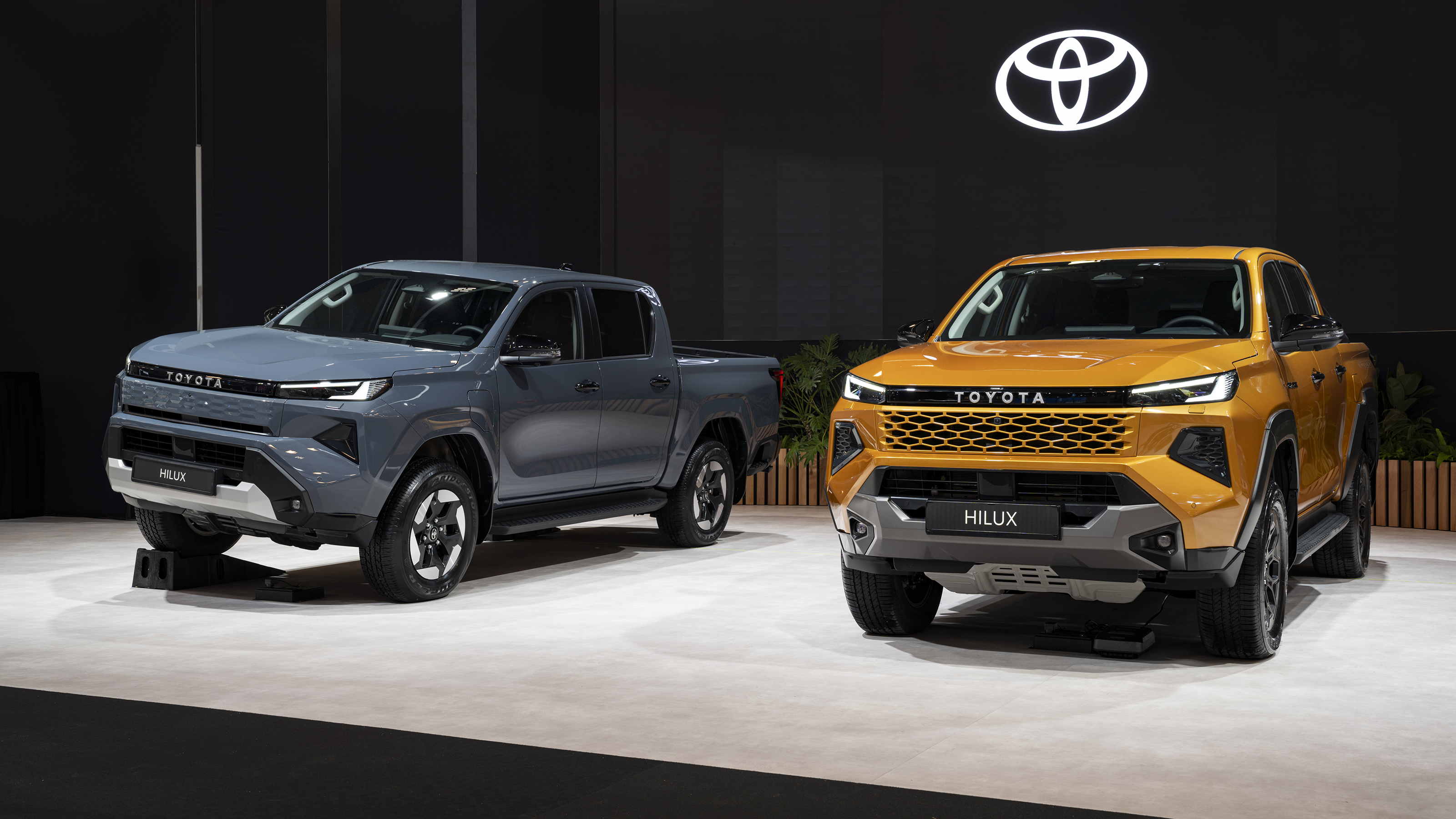 New Toyota Hilux range 2026 - front static 