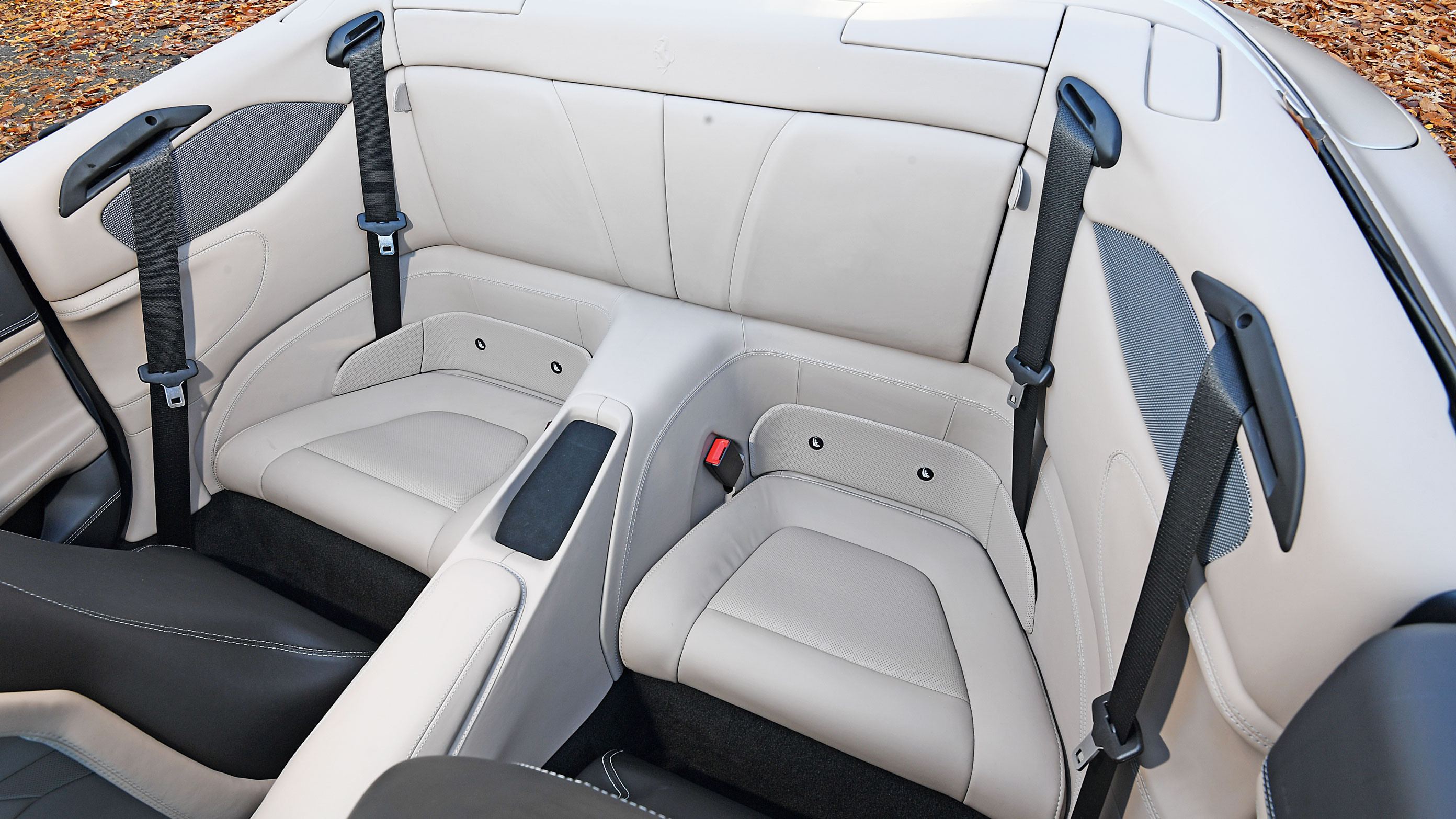 Used Ferrari Portofino - rear seats