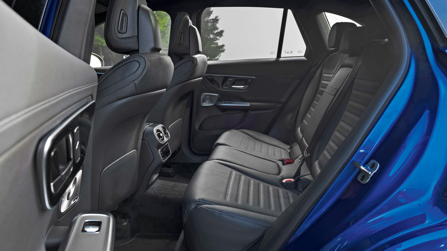 Used Mercedes GLC Mk2 - rear seats