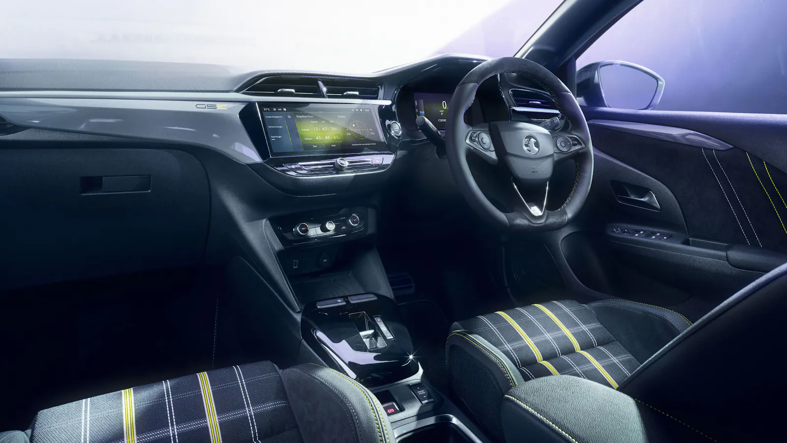 Салон Vauxhall Corsa GSE с правым рулём