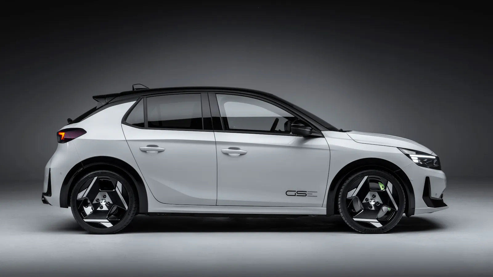 Vauxhall Corsa GSE 2026 в профиль