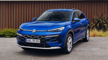 Volkswagen T-Roc Hybrid - front static