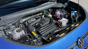 Volkswagen T-Roc Hybrid - engine