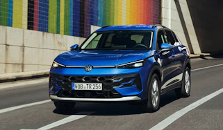Volkswagen T-Roc Hybrid - front
