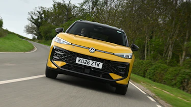 New Volkswagen T-Roc 2026 - front cornering