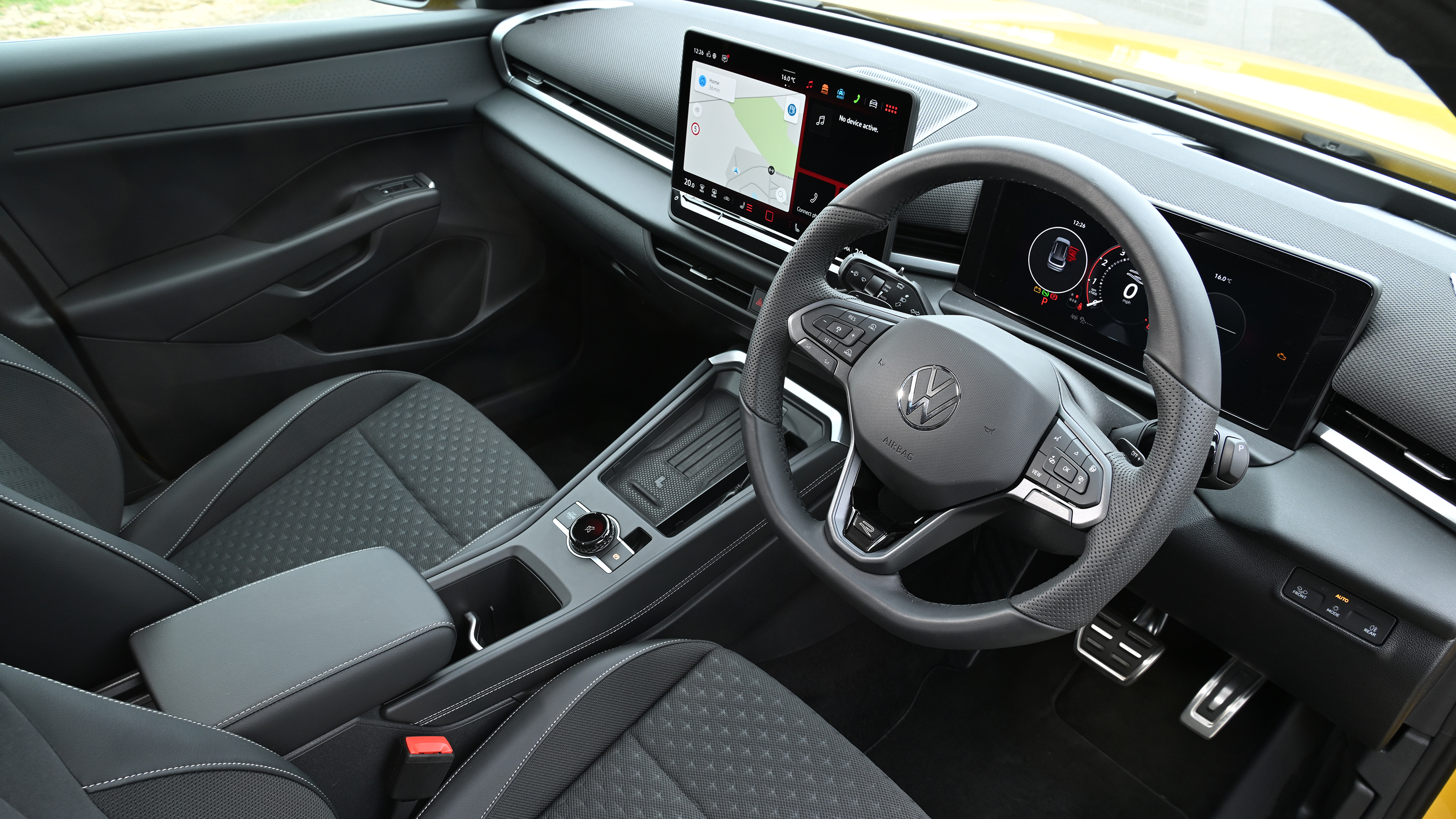 Volkswagen T-Roc - interior