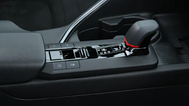 Toyota C-HR - gear selector