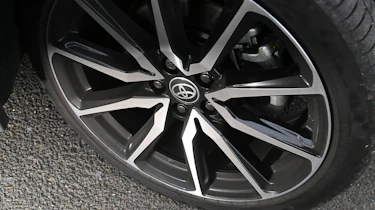 Toyota C-HR - wheel