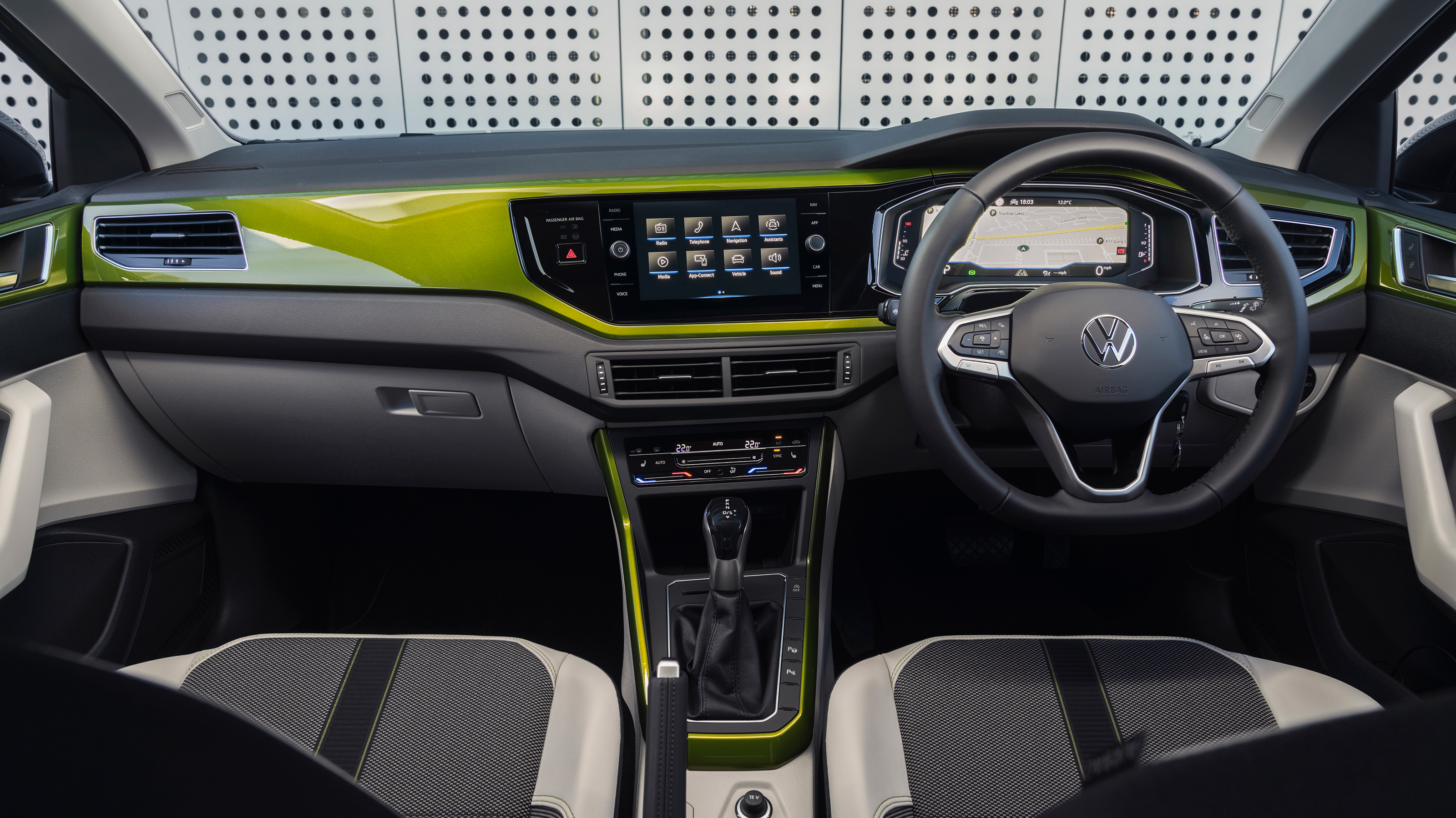 Volkswagen Taigo - dashboard