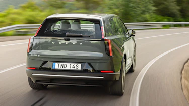 Volvo EX60 P10 AWD Ultra - rear action