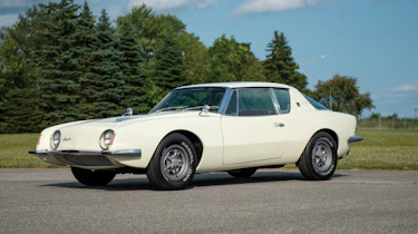Studebaker Avanti