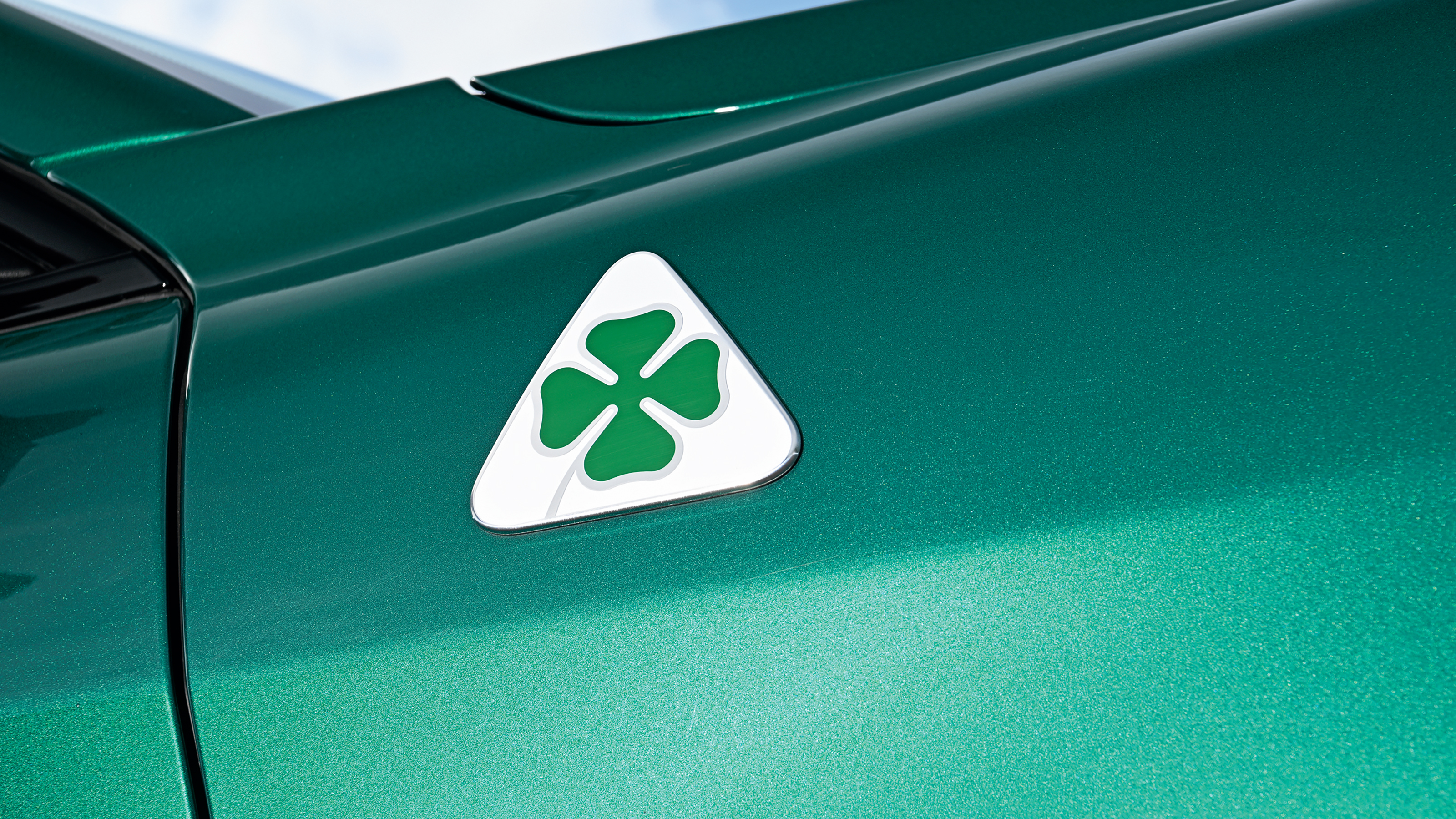 Alfa Stelvio Quadrifoglio - cloverleaf