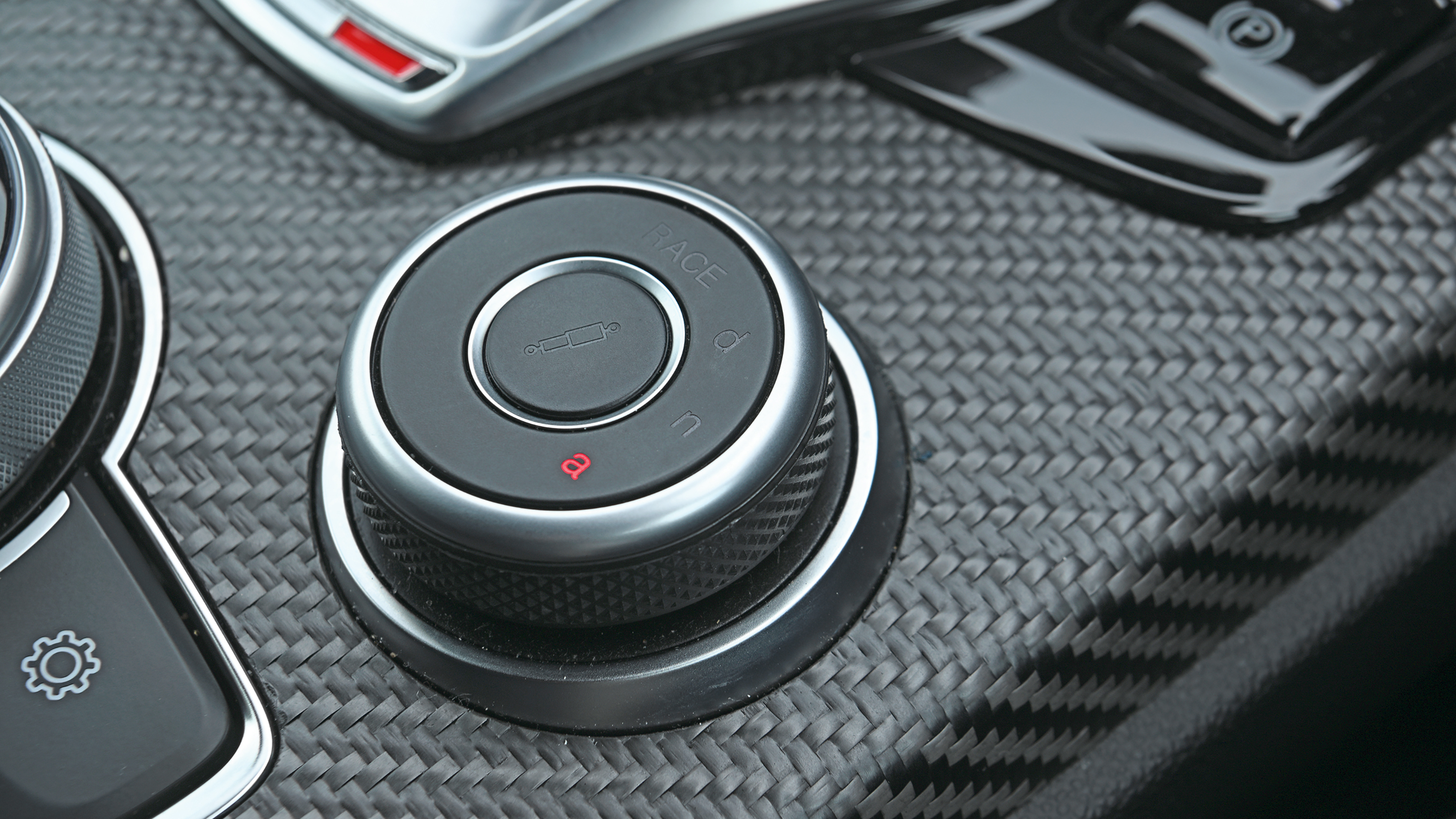Alfa Stelvio Quadrifoglio - mode selector
