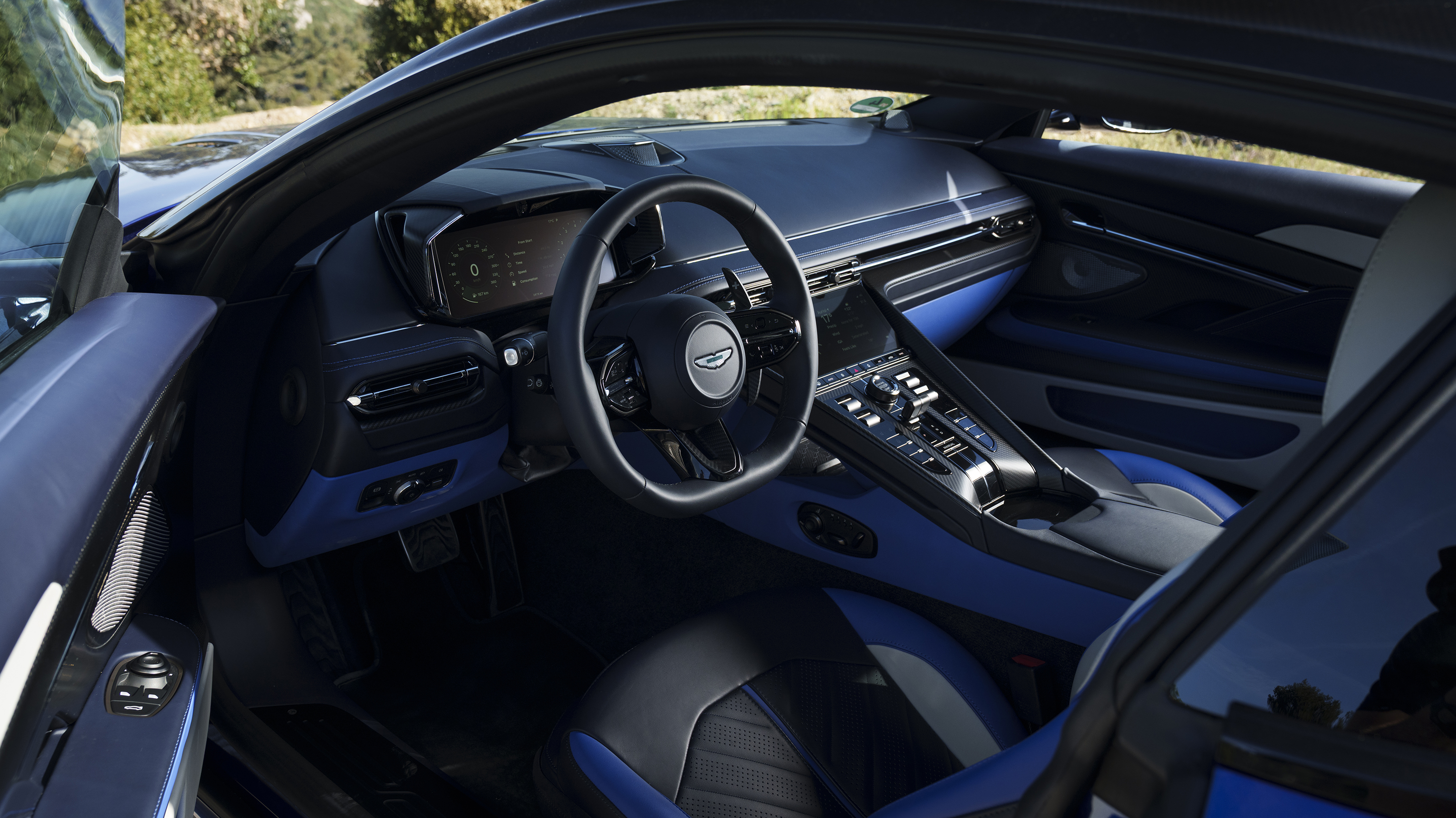 New Aston Martin DB12 S - interior 
