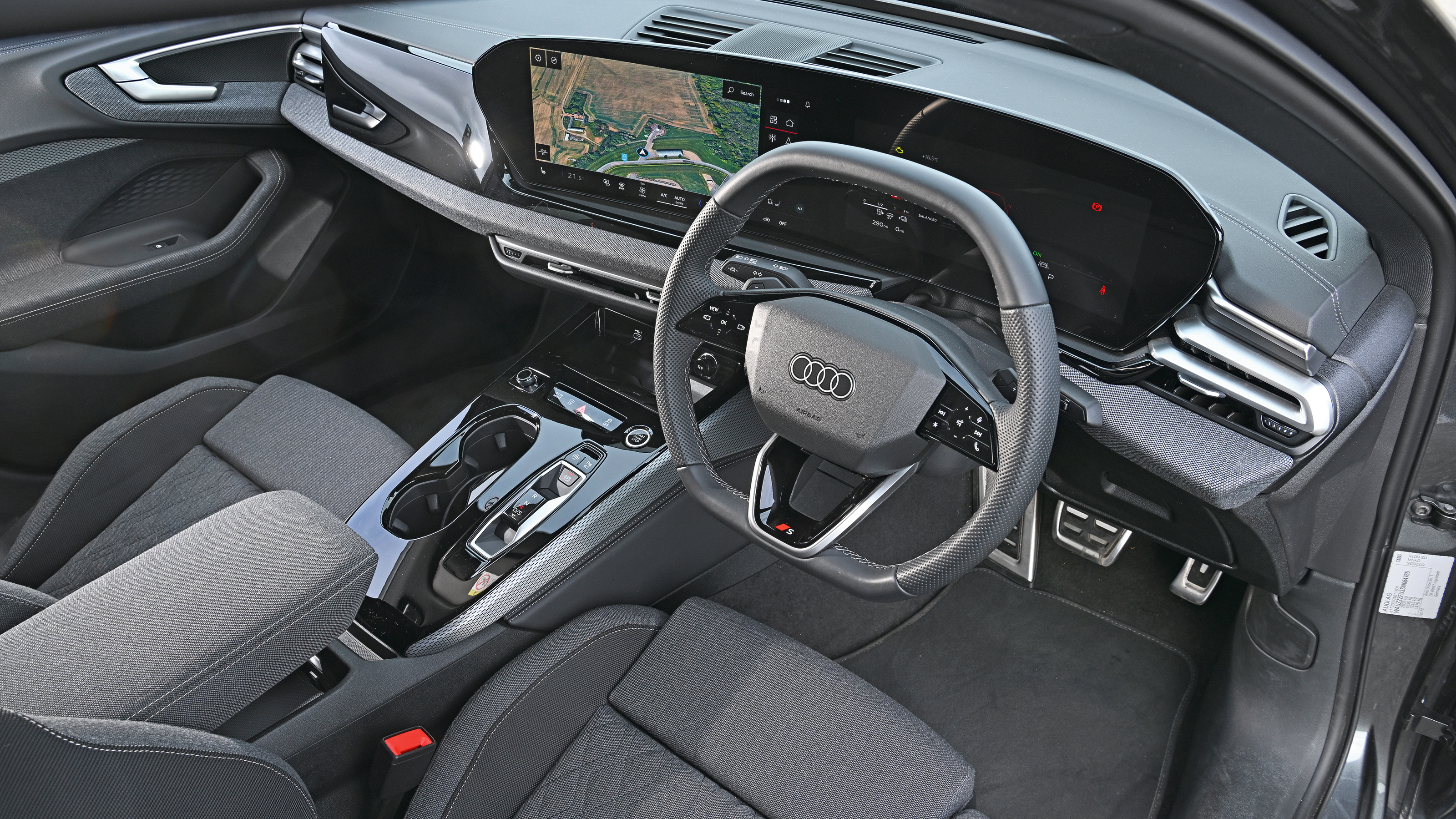 Audi A5 Saloon e-hybrid - dashboard