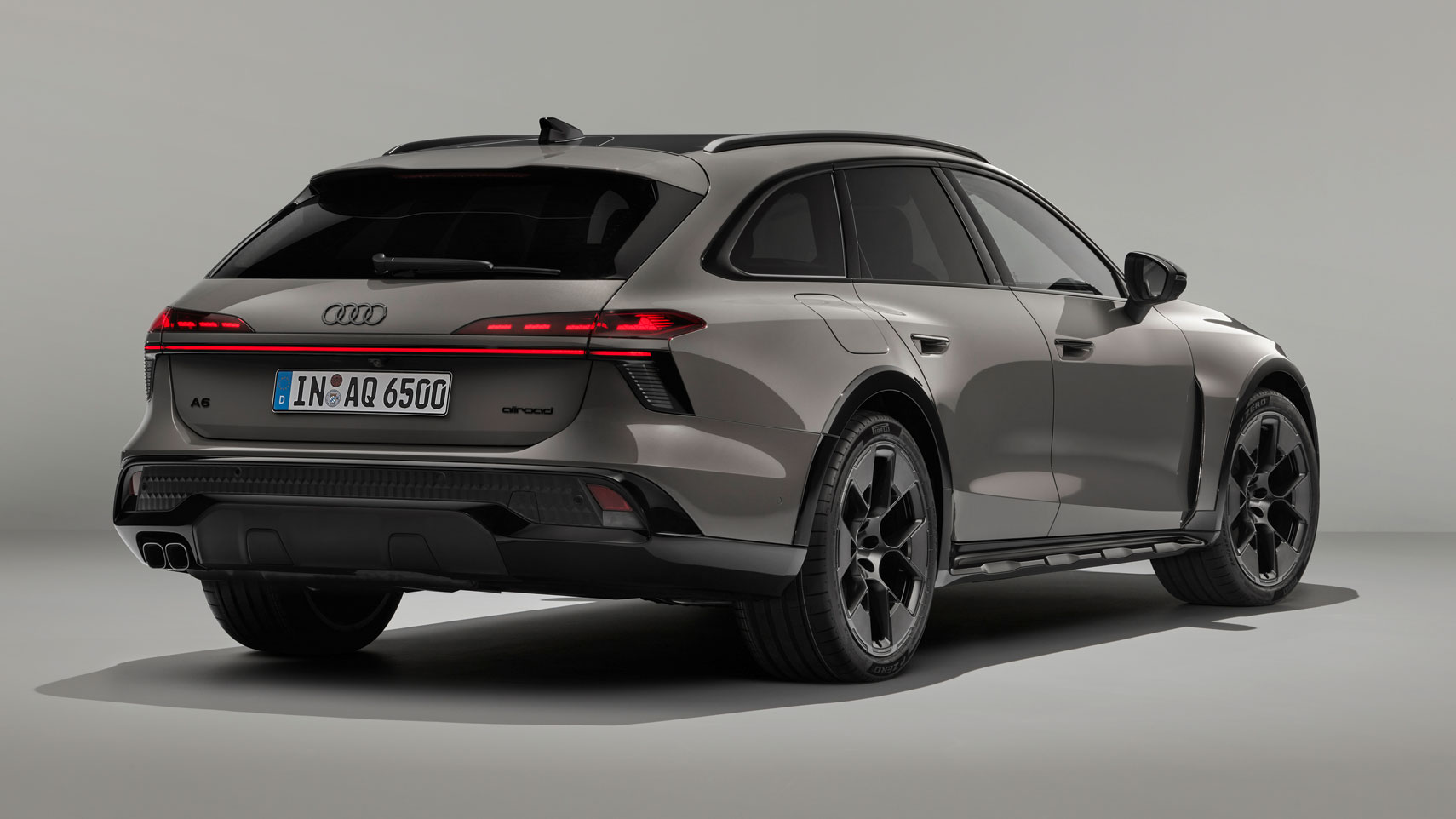 Audi A6 Allroad - rear studio