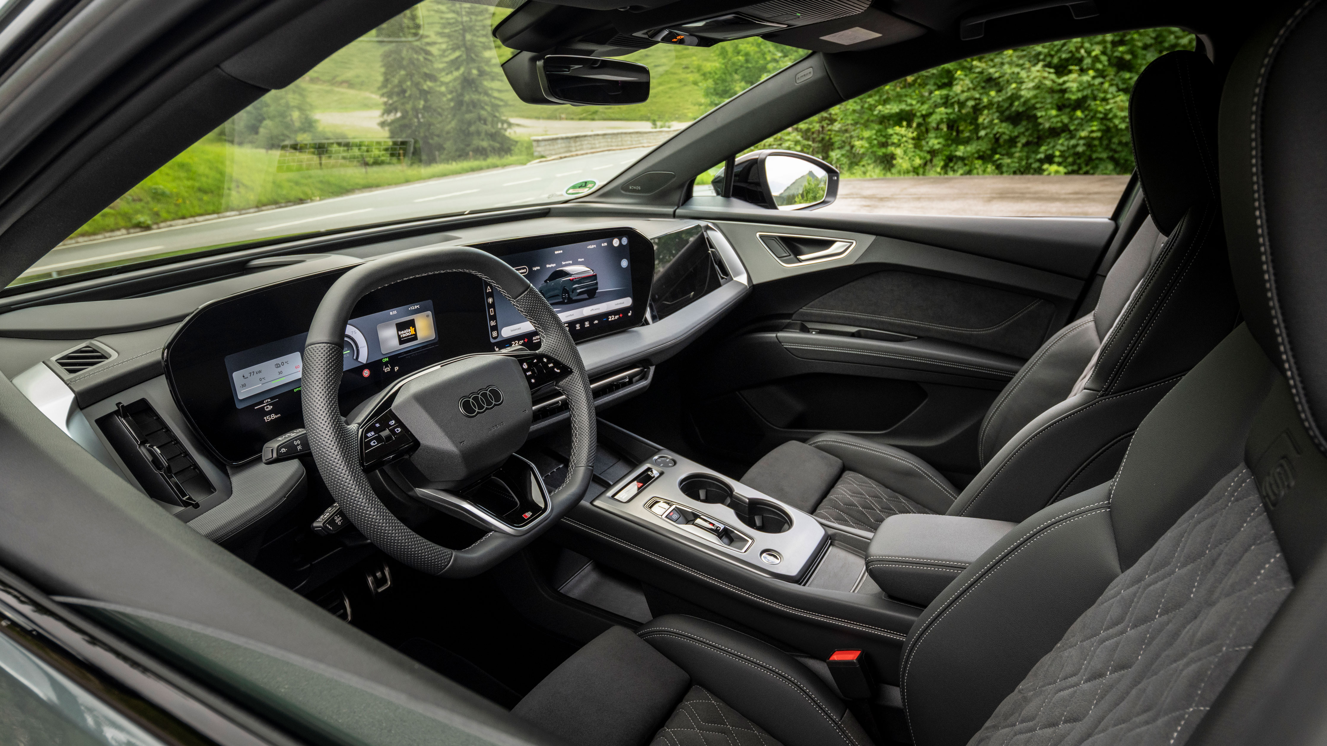 Audi Q4 e-tron Sportback - interior