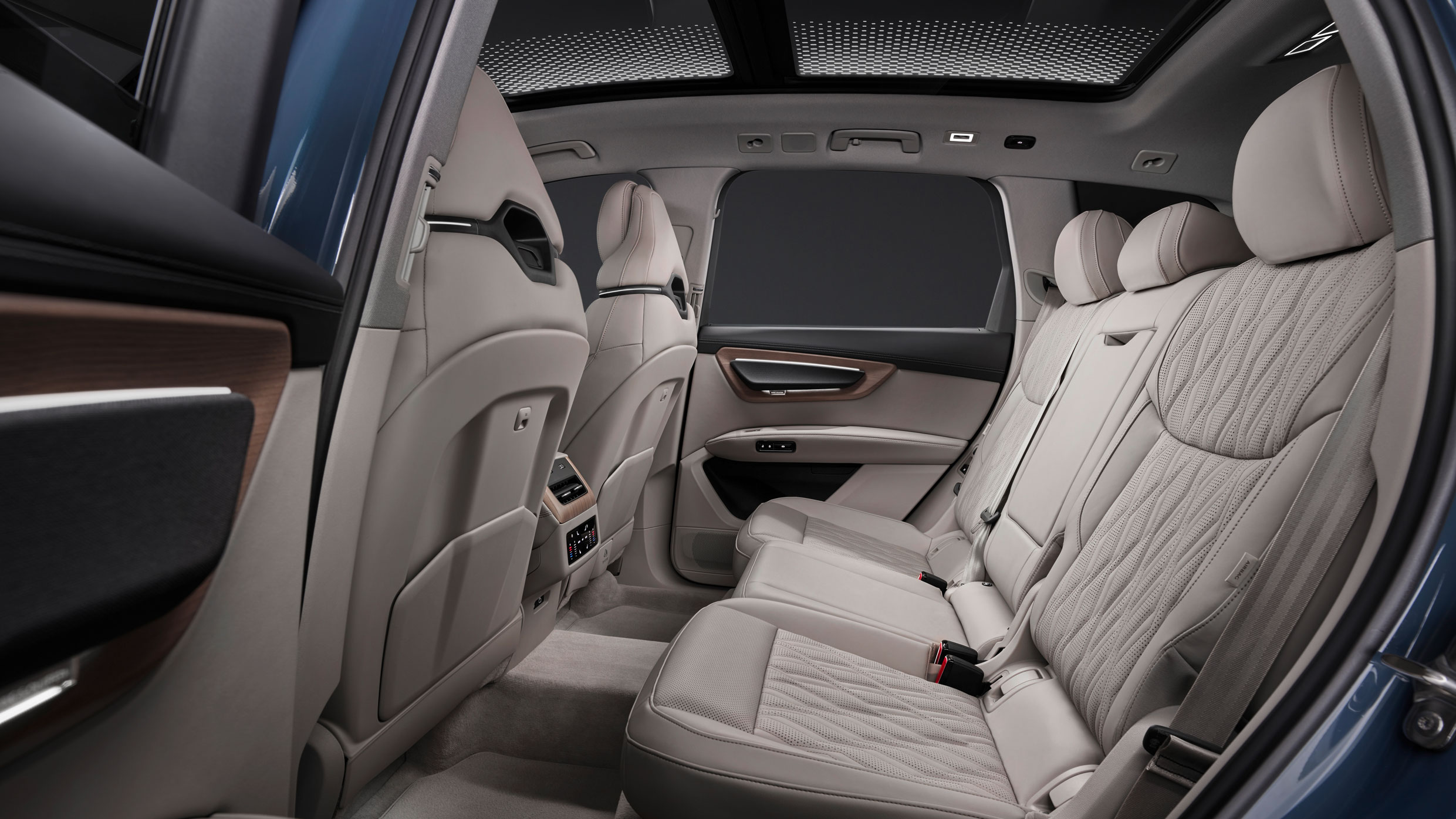 Audi Q7 - rear seats