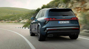 Audi Q7 - rear tracking