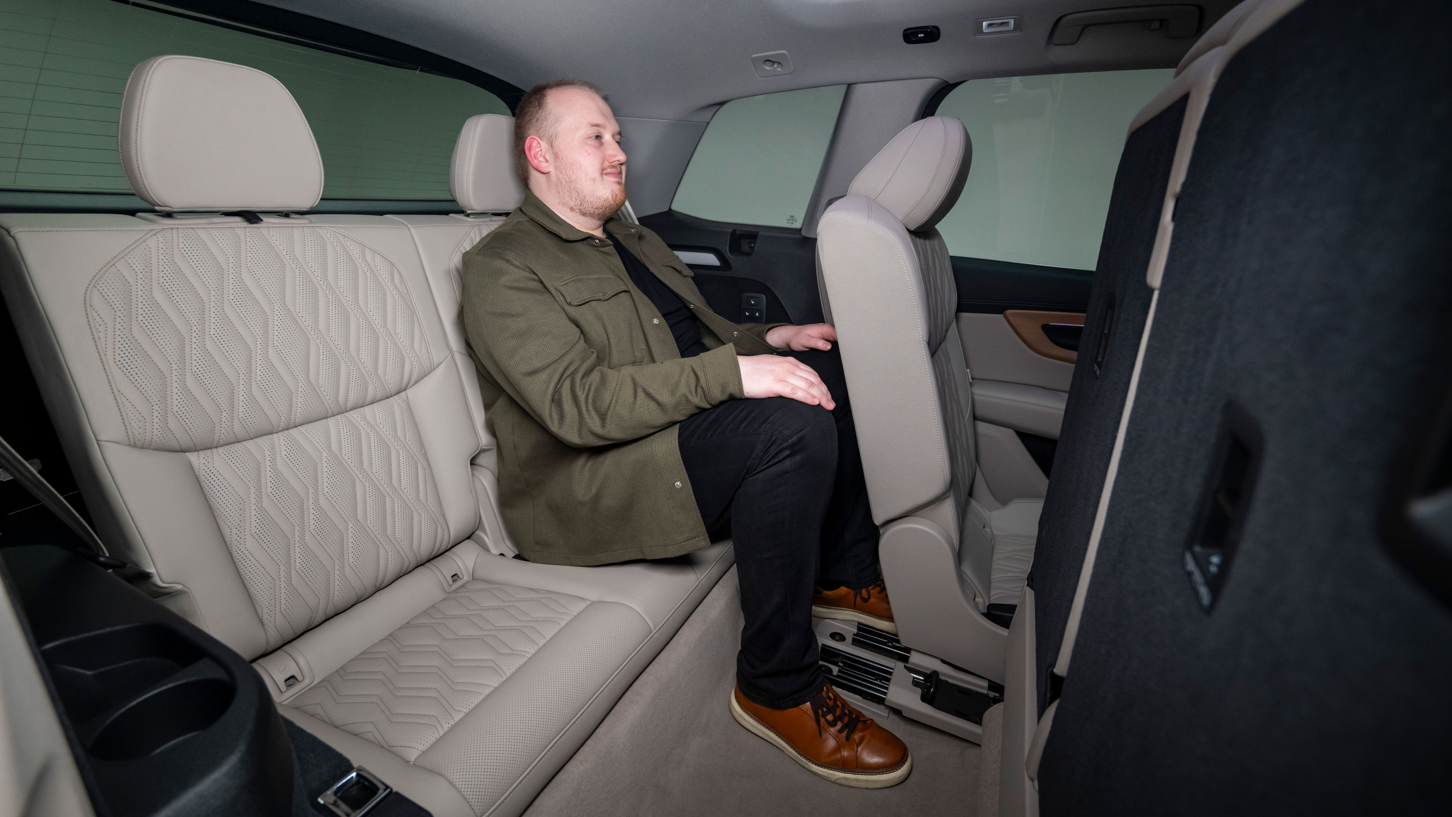 Audi Q7 - Ellis Hyde sat in the back seats