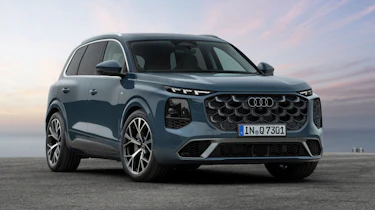 Audi Q7 - front static