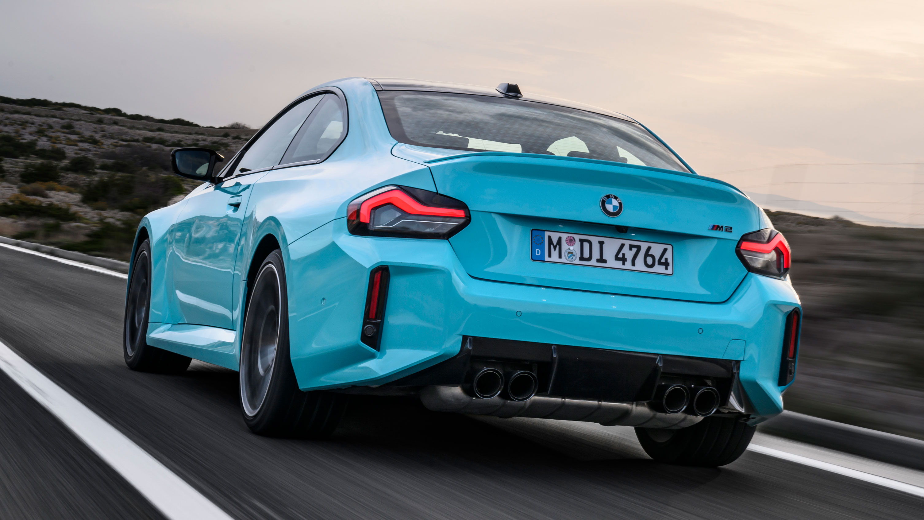 BMW M2 xDrive - rear