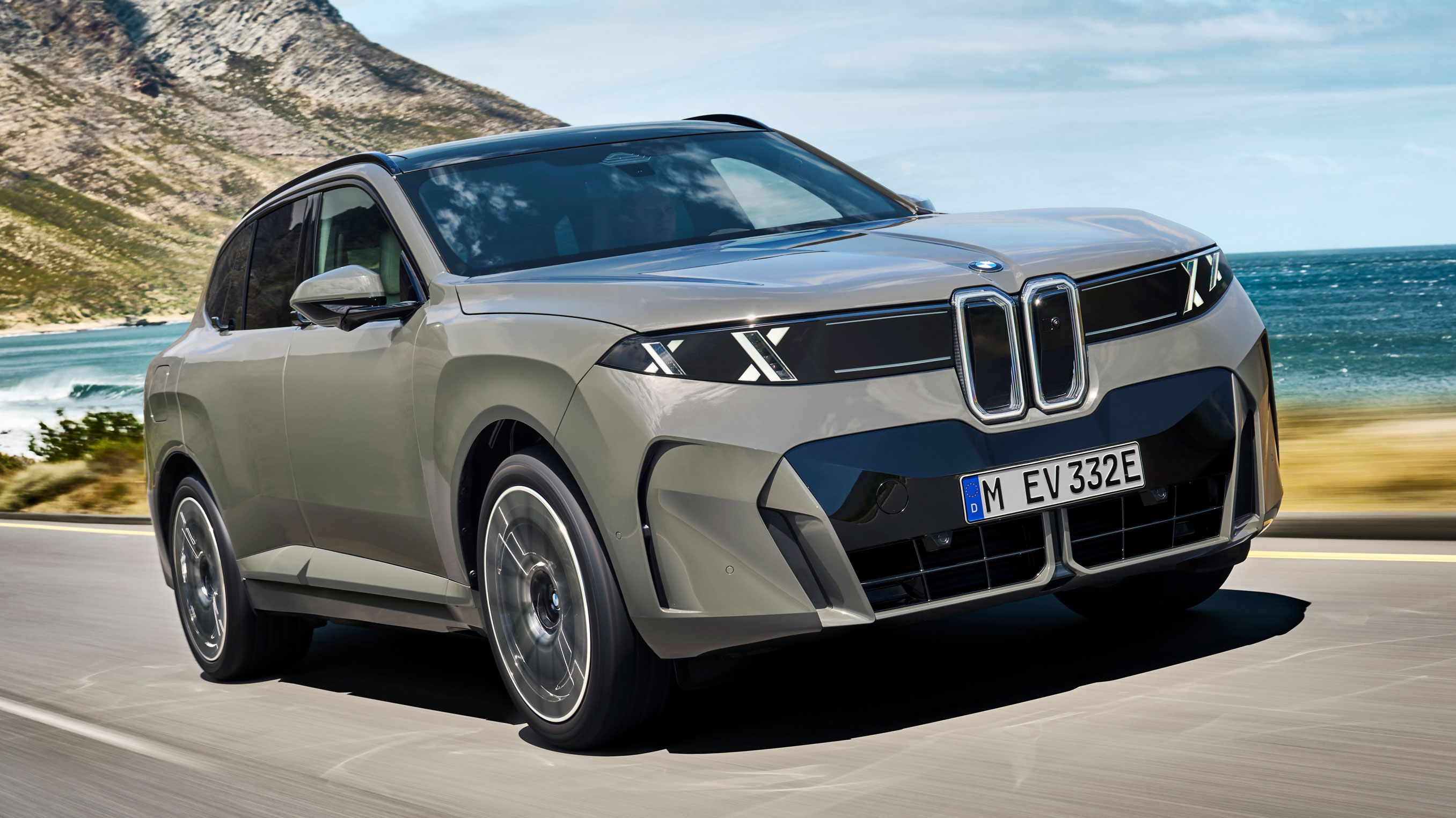BMW iX5 - front