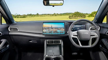 BYD Atto 2 DM-i - dashboard