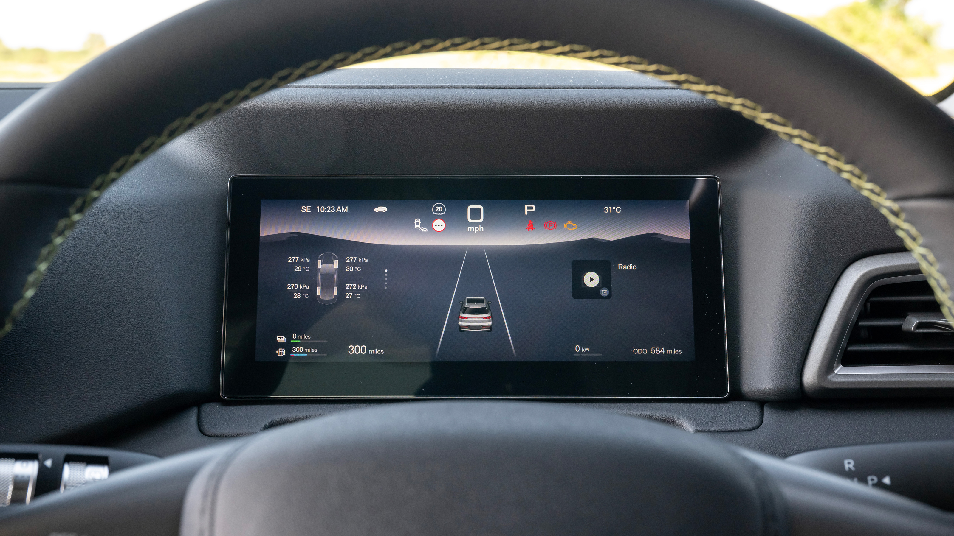 BYD Atto 2 DM-i - driver's display