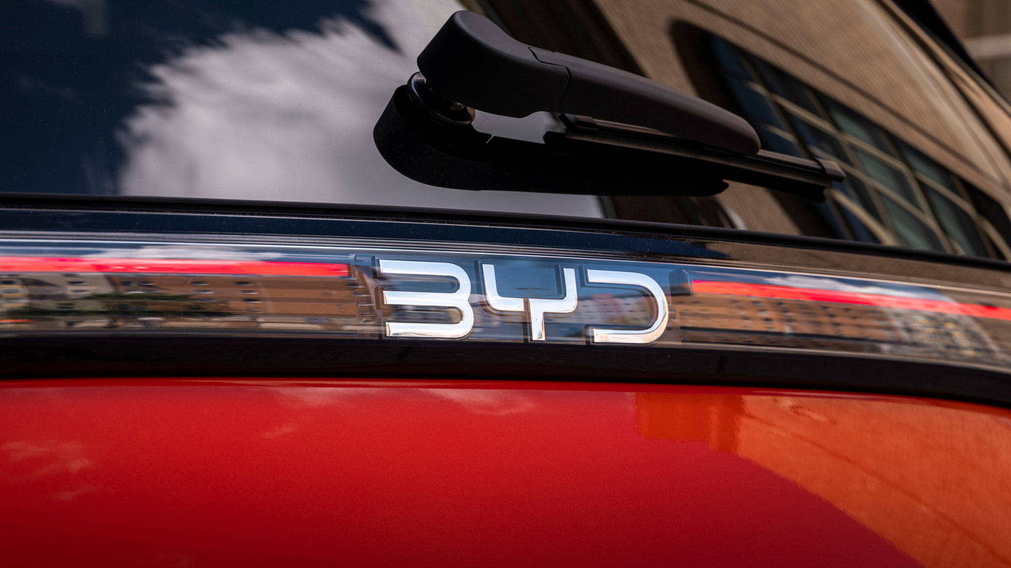 BYD Dolphin G - BYD badge