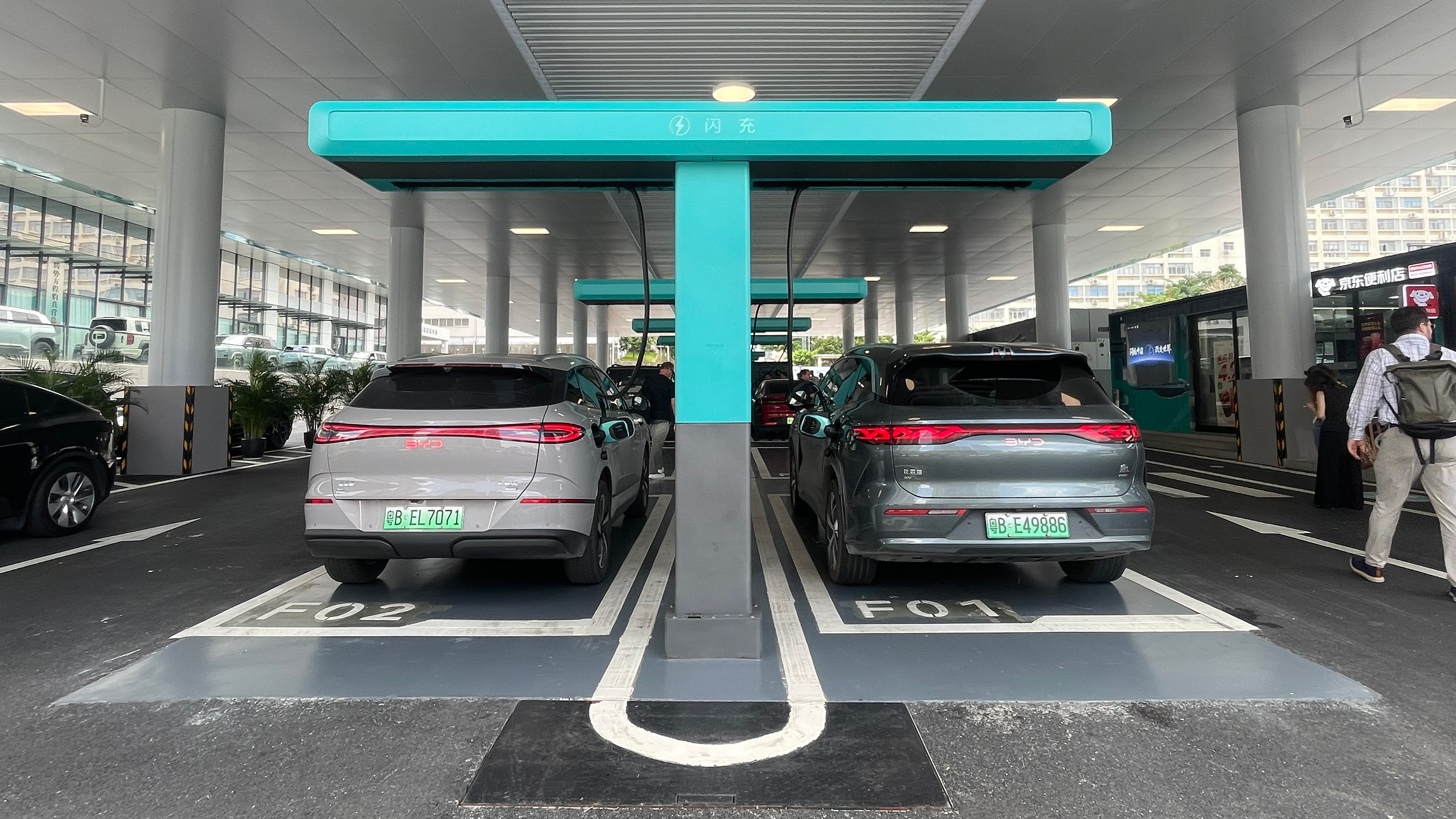 Cars parked in a BYD Flash Charging station