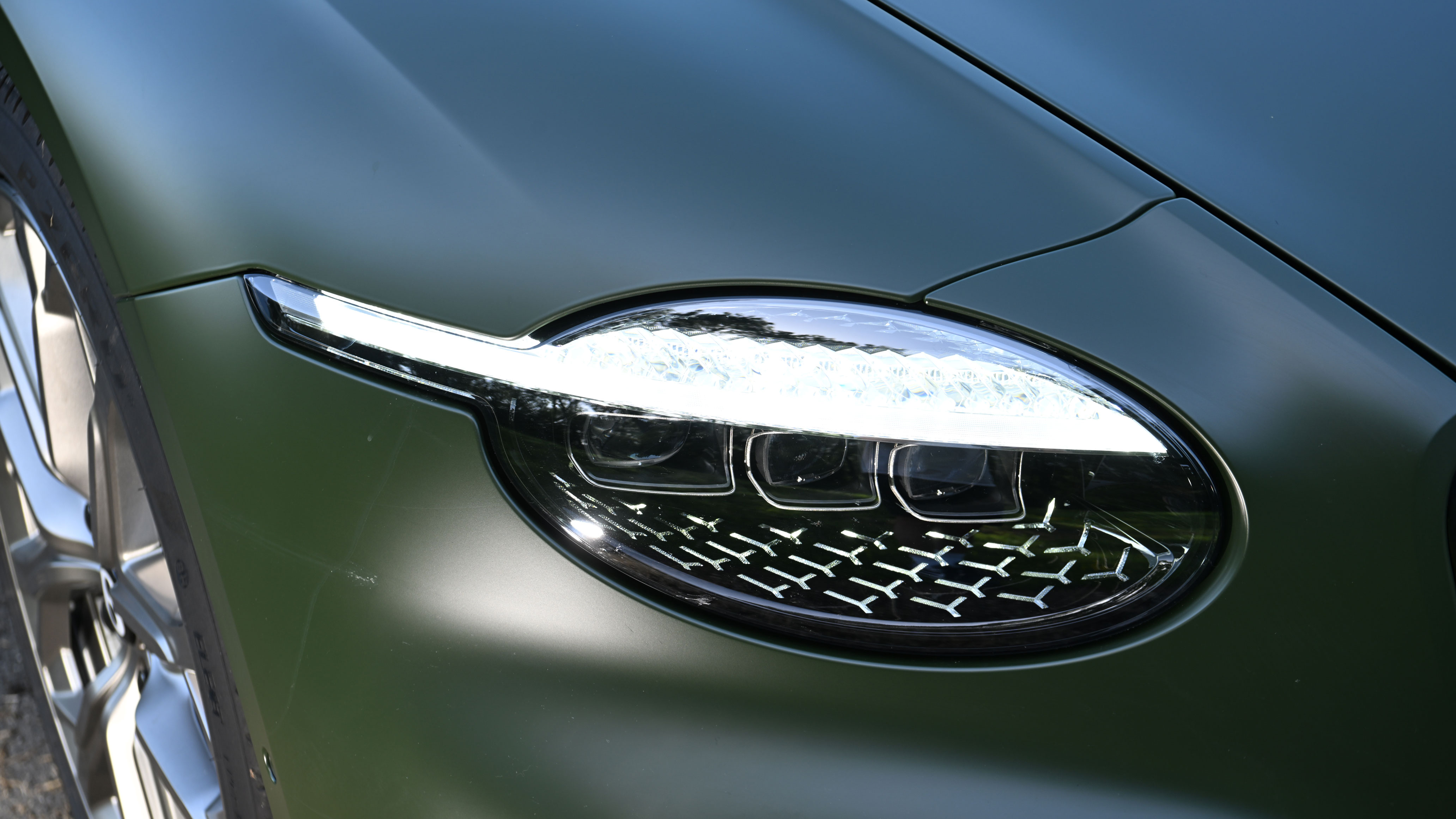 Bentley Continental GT S - front light