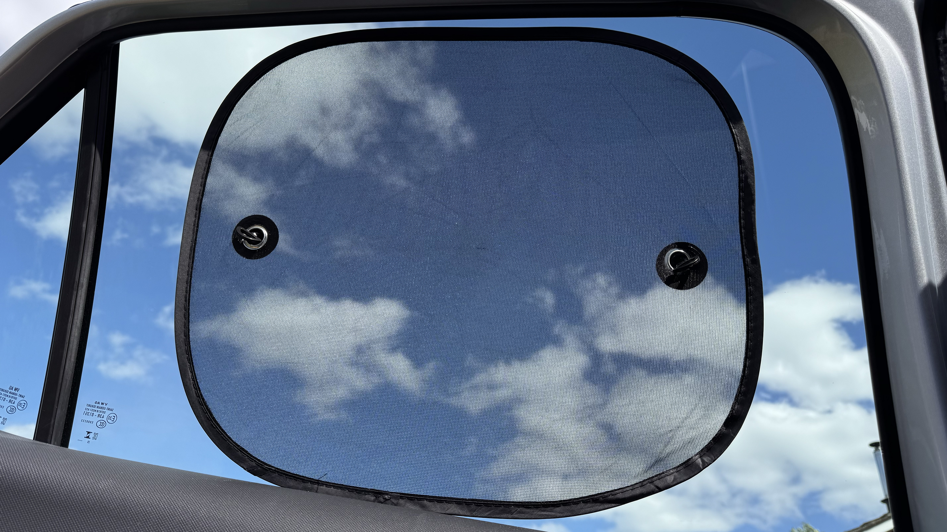 Best car sun shades - Simply one piece 