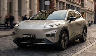 Changan Deepal S05 PHEV - front 3/4