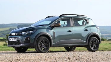 Dacia Sandero Stepway - front angled