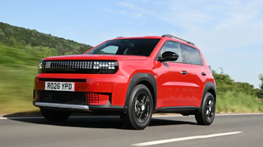 Fiat Grande Panda hybrid - front tracking