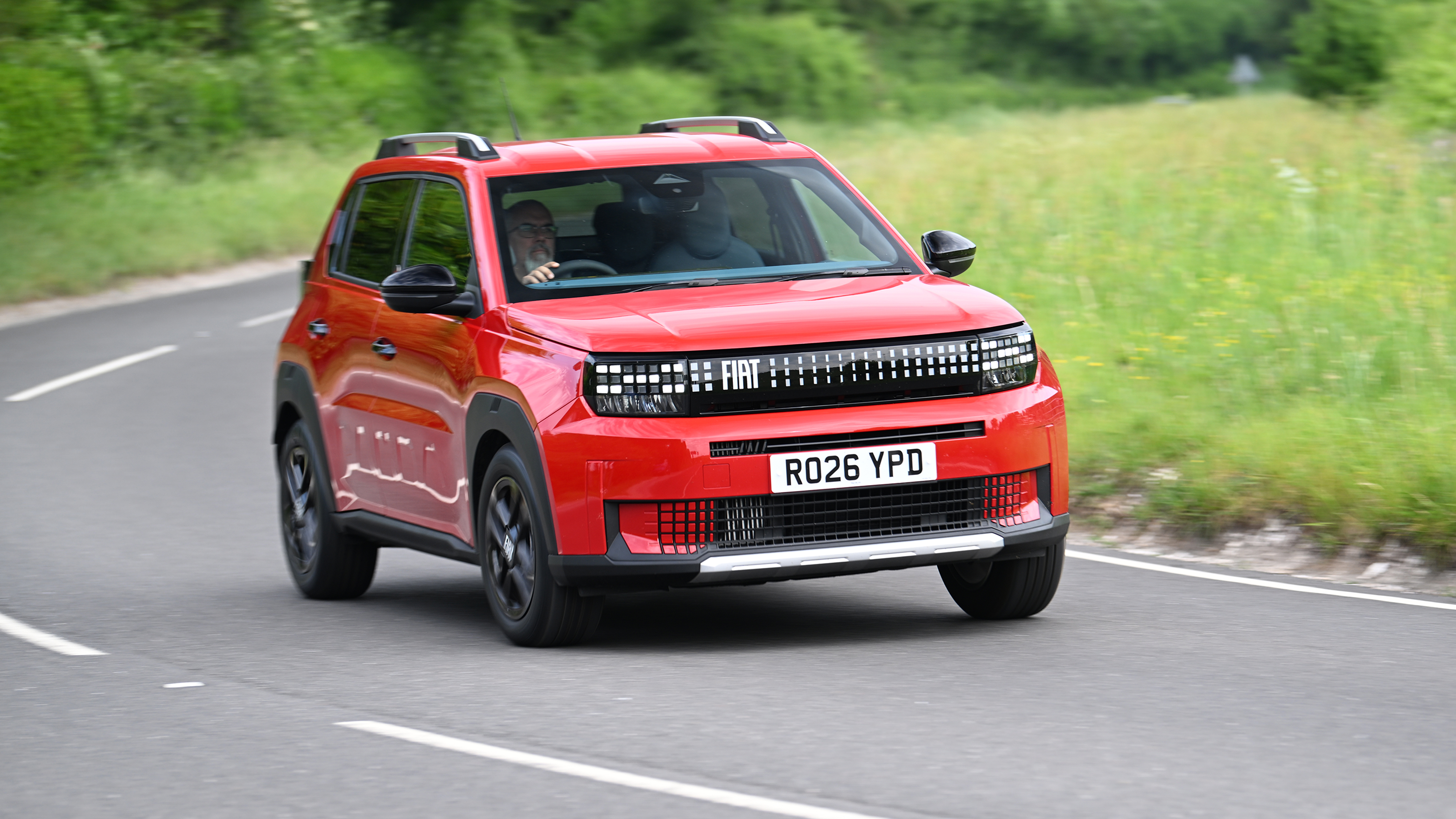 Fiat Grande Panda hybrid - front cornering 