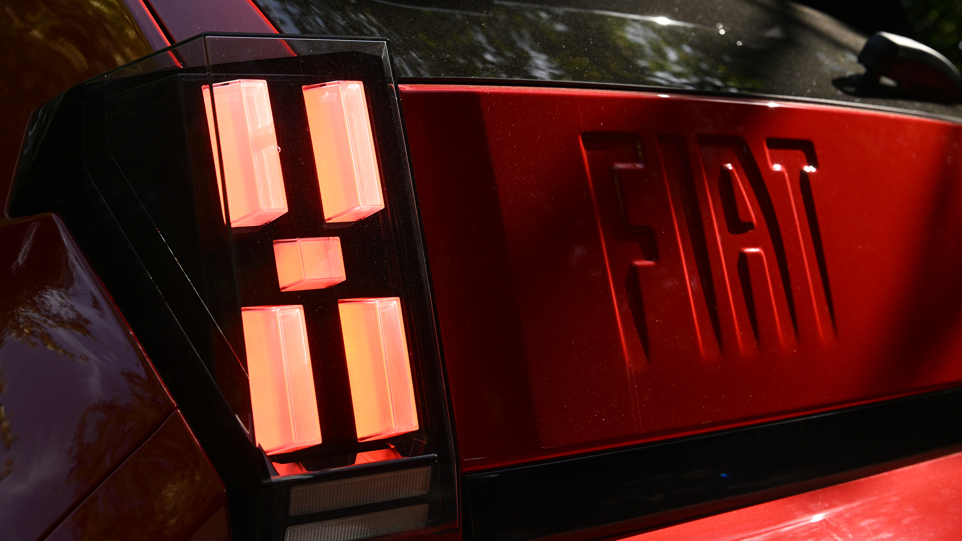 Fiat Grande Panda hybrid - rear lights 