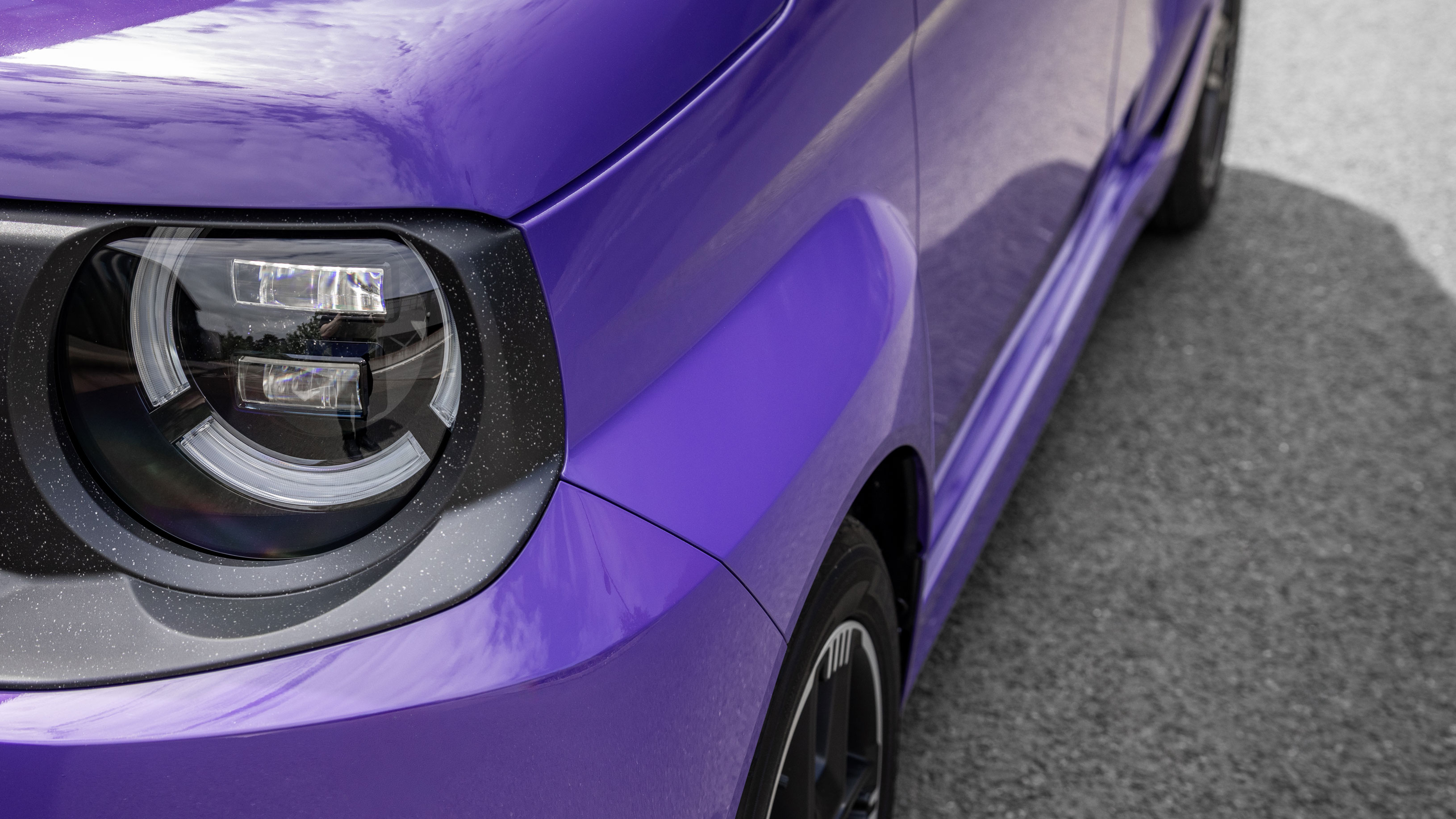 Honda Super-N - front light