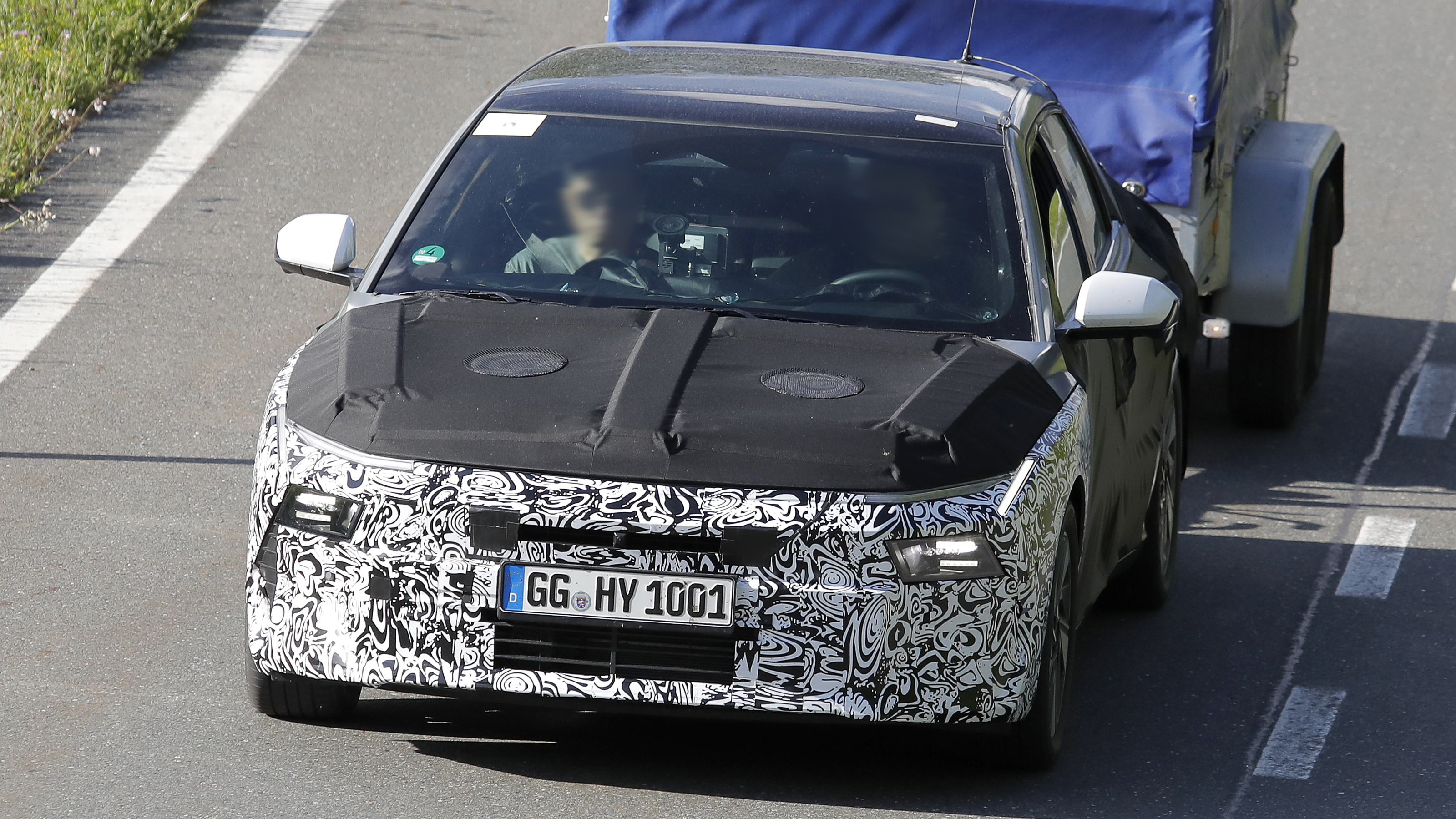 Hyundai Elantra testing - front end