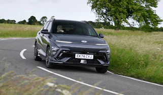 Hyundai Kona Hybrid - front cornering