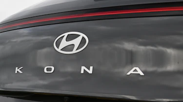 Hyundai Kona Hybrid - tailgate badging