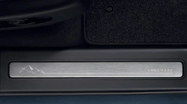 Land Rover Discovery Landmark - sill