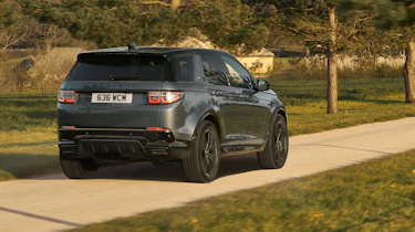 Land Rover Discovery Sport - rear tracking