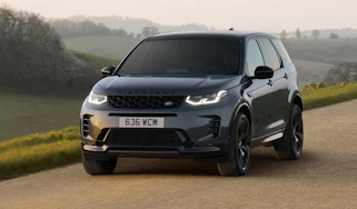 Land Rover Discovery Sport - front tracking