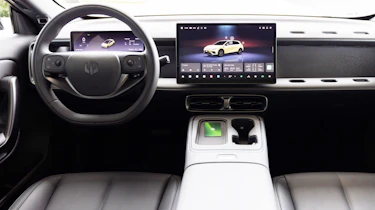 Leapmotor B05 - dash