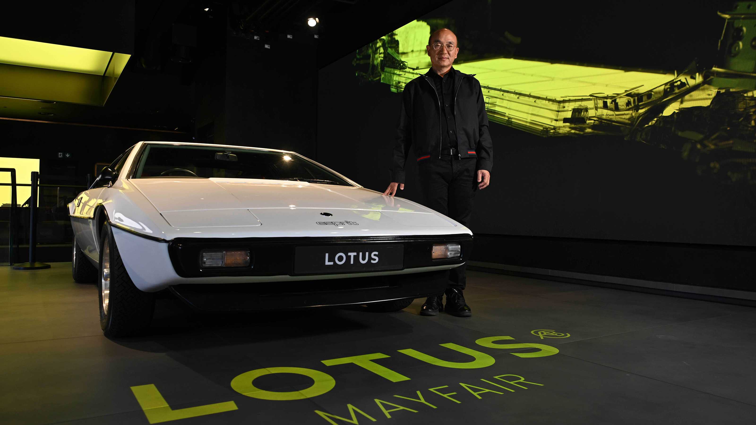 Lotus Esprit and CEO Feng