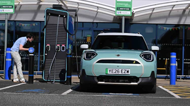 MINI Aceman LT - DC rapid charging